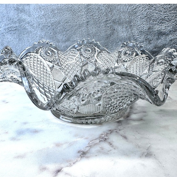 Vintage EAPG Clear Scalloped Ruffled Edge Bowl Starburst Pattern 8.5" - Picture 4 of 10